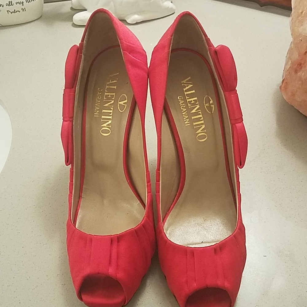 Valentino satin Pumps